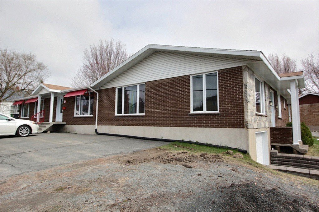 94Z, Rue Girouard Victoriaville Équipe JeanFrançois Rivard / Remax
